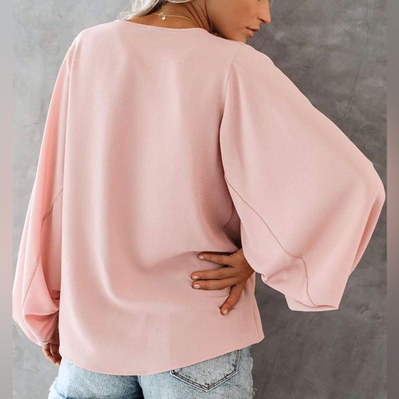 Qearal V Neck Blouse - Picture 2 of 10